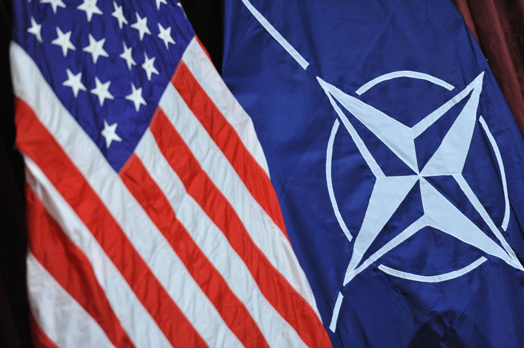 Patrik Bjukenen: SAD i NATO odbacile rusku ruku prijateljstva, danas optužuju Rusiju za odbijanje saradnje